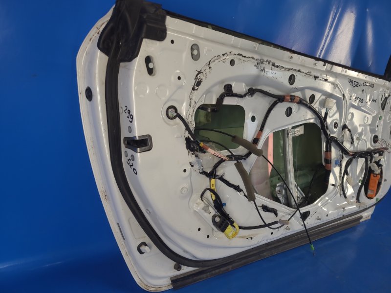 Дверь левая IS250/350 05-13 2013 GSE20L 2.5 4GR-FSE Дверь левая IS250/350 05-13 2013 GSE20L 2.5 4GR-FSE