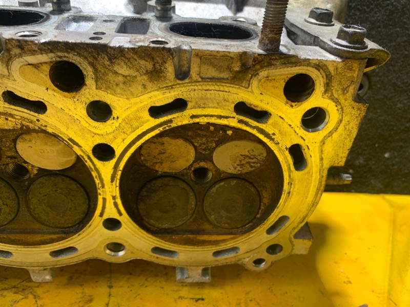 Головка блока цилиндров левая G35 03-07 2006 Седан 3.5