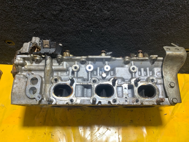 Головка блока цилиндров левая G35 03-07 2006 Седан 3.5