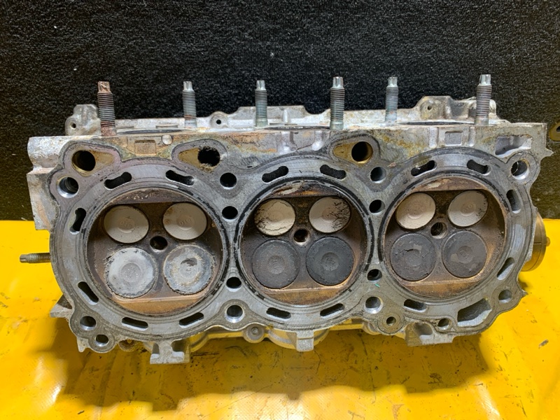 Головка блока цилиндров правая G35 03-07 2006 Седан 3.5