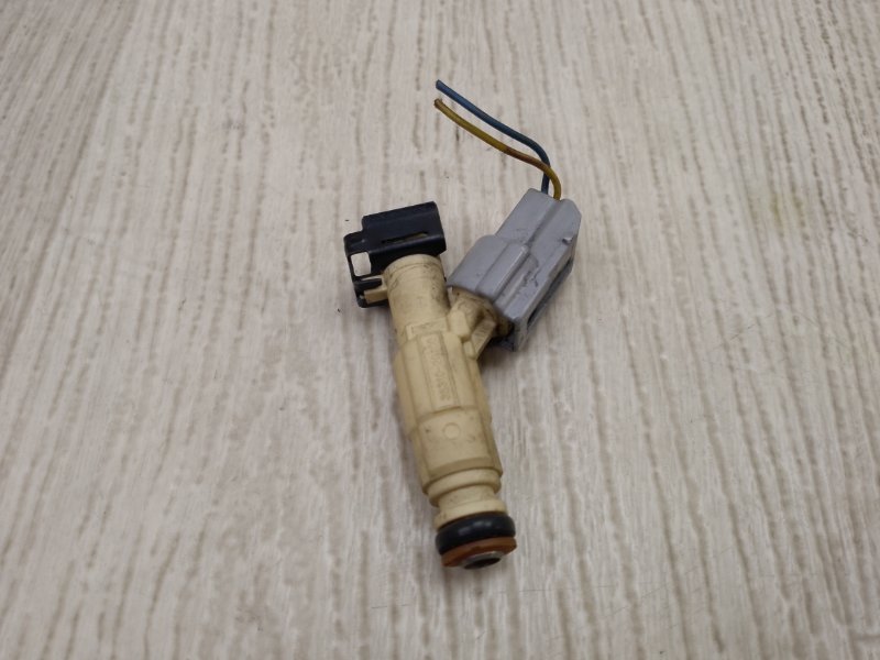 Форсунка топливная KIA FORTE/CERATO TD 08-13 2011 TD 2.0 G4KD 353102G100 Б/У