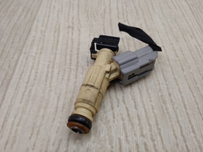 Форсунка топливная KIA FORTE/CERATO TD 08-13 2011 TD 2.0 G4KD 353102G100 Б/У