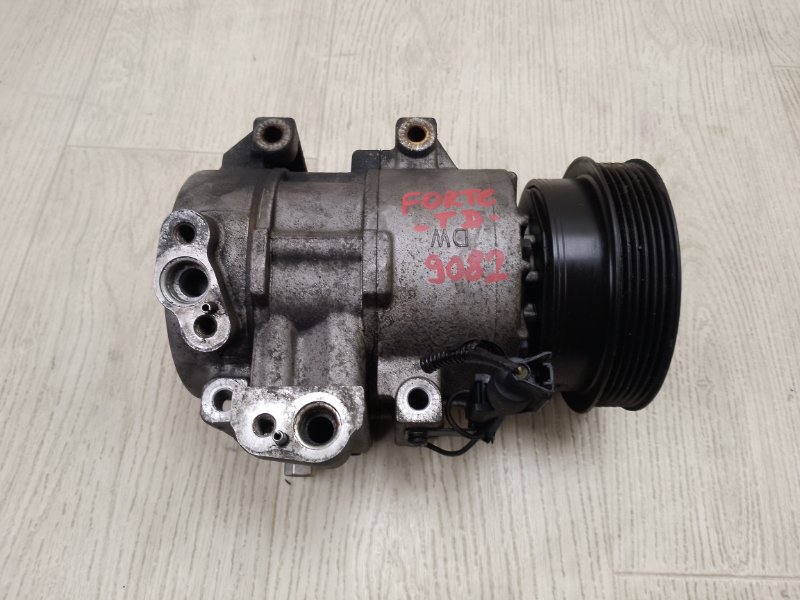 Компрессор кондиционера KIA FORTE/CERATO TD 08-13 2011 TD 2.0 G4KD 977011M130 Б/У