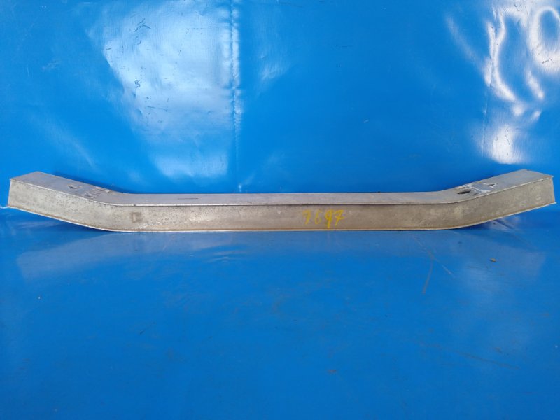 Усилитель переднего бампера IS250/350 05-13 2013 GSE20L 2.5 4GR-FSE