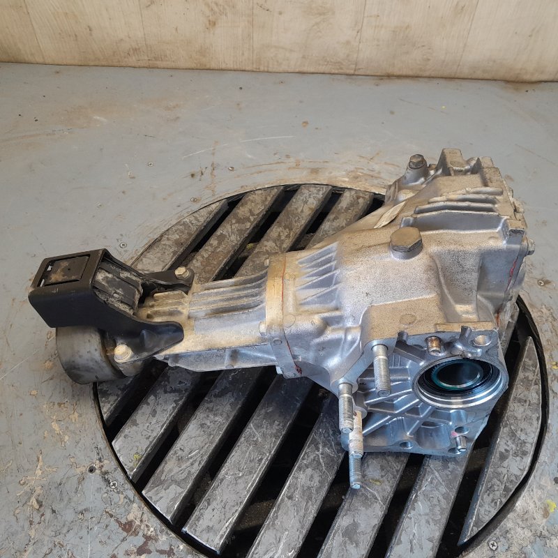 Запчасть раздаточная коробка TOYOTA VENZA 09-16 2009 3.5 2GR-FE 3610073010 Б/У Раздаточная коробка TOYOTA VENZA 09-16 2009 3.5 2GR-FE 3610073010 Б/У