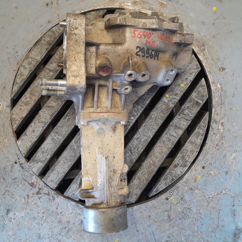 Раздаточная коробка VENZA 09-16 2009 3.5 2GR-FE Раздаточная коробка VENZA 09-16 2009 3.5 2GR-FE