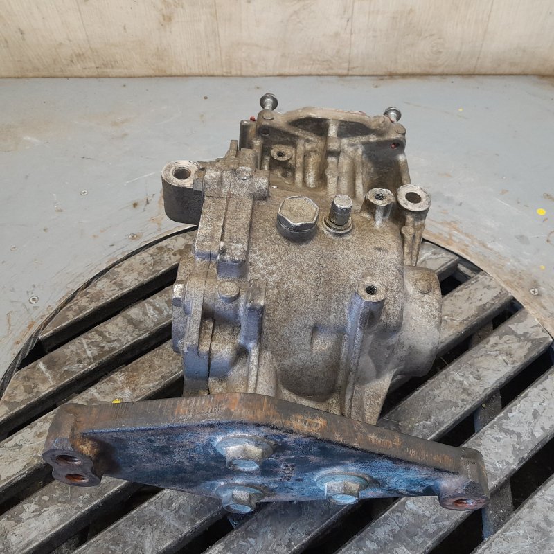 Редуктор задний TOYOTA VENZA 09-16 3.5 2GR-FE