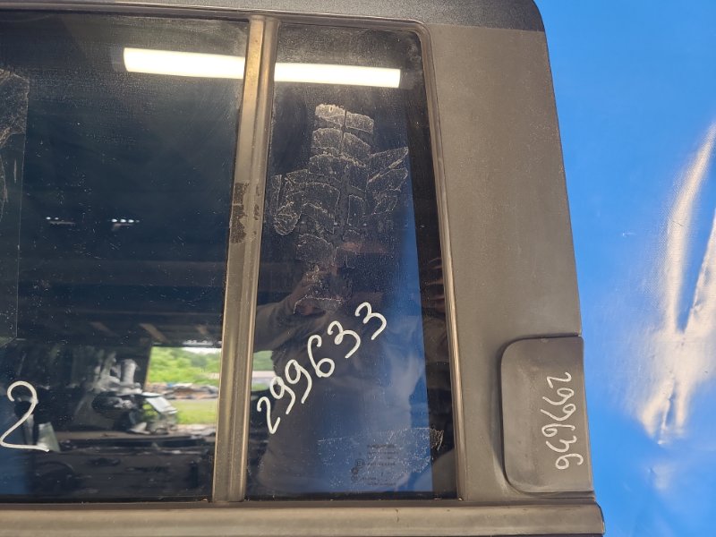 Запчасть стекло двери глухое заднее левое JEEP COMPASS 06-16 2014 2.0 ECN 5160065AH Б/У Стекло двери глухое заднее левое JEEP COMPASS 06-16 2014 2.0 ECN 5160065AH Б/У