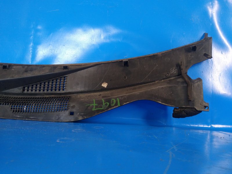 Пластик под лобовое стекло / Жабо CALIBER 06-11 2006 2.0 ECN