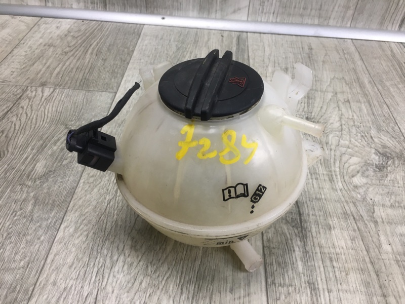 Бачок расширительный VOLKSWAGEN JETTA USA 10-17 2011 Седан CBTA 2.5L 1K0 121 407 F Б/У