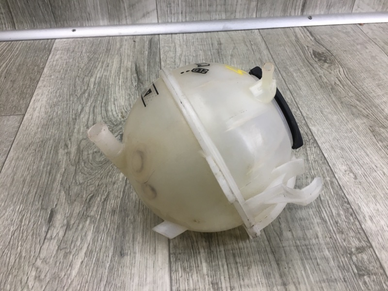 Бачок расширительный JETTA USA 10-17 2011 Седан CBTA 2.5L