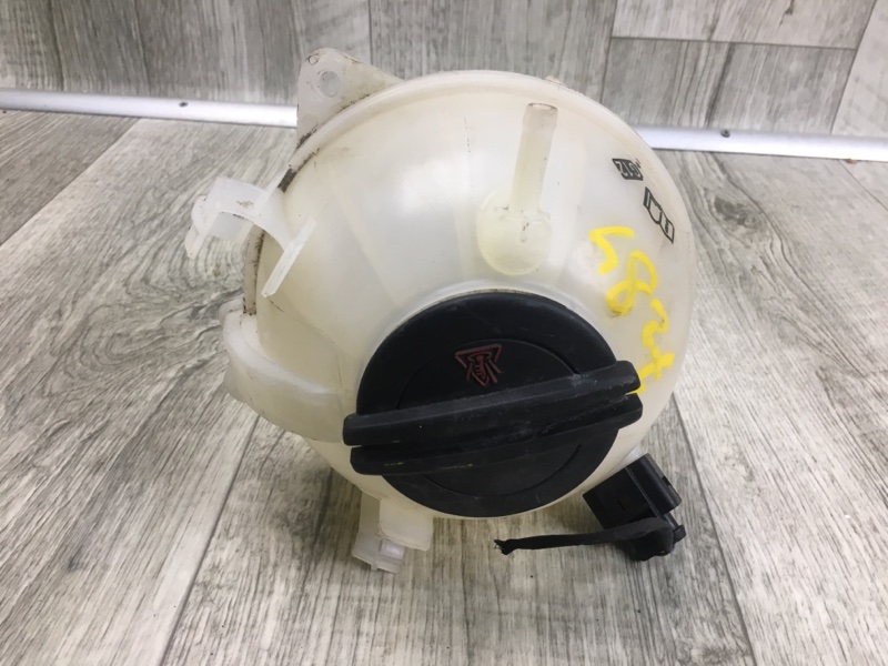 Бачок расширительный VOLKSWAGEN JETTA USA 10-17 Седан CBTA 2.5L