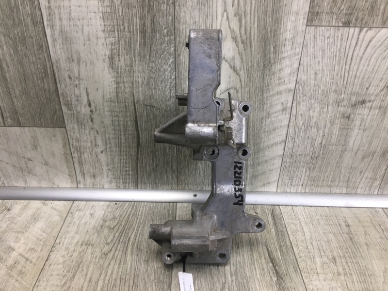 Кронштейн генератора ASX / OUTLANDER SPORT 10-21 2.0