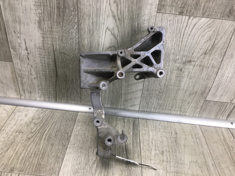 Кронштейн генератора MITSUBISHI ASX / OUTLANDER SPORT 10-21 2.0