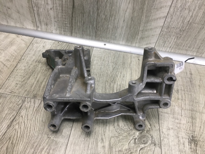 Кронштейн генератора ASX / OUTLANDER SPORT 10-21 2.0