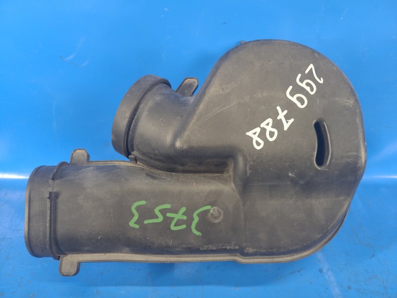 Запчасть патрубок воздушного фильтра CHRYSLER 200 10-14 2013 3.6 ERB 68045129AE Б/У Патрубок воздушного фильтра CHRYSLER 200 10-14 2013 3.6 ERB 68045129AE Б/У