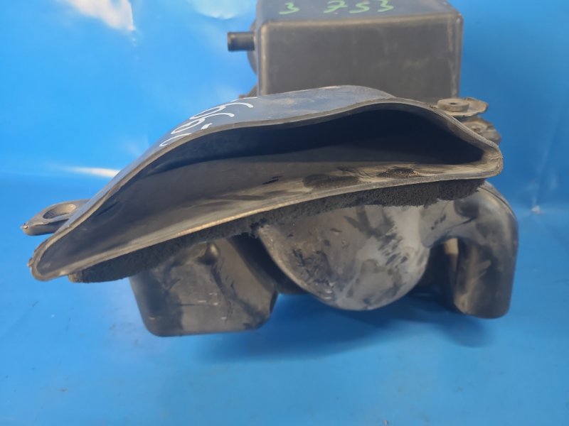 Резонатор воздушного фильтра 200 10-14 2013 3.6 ERB Резонатор воздушного фильтра 200 10-14 2013 3.6 ERB