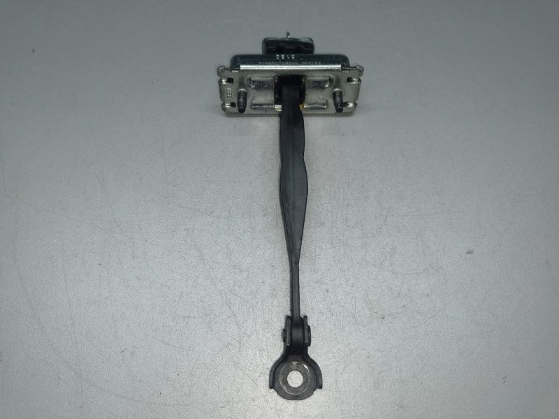 Запчасть ограничитель двери задний правый FORD EDGE 15- 2016 C35PDED 3.5L FT4Z-5827204-B Б/У Ограничитель двери задний правый FORD EDGE 15- 2016 C35PDED 3.5L FT4Z-5827204-B Б/У