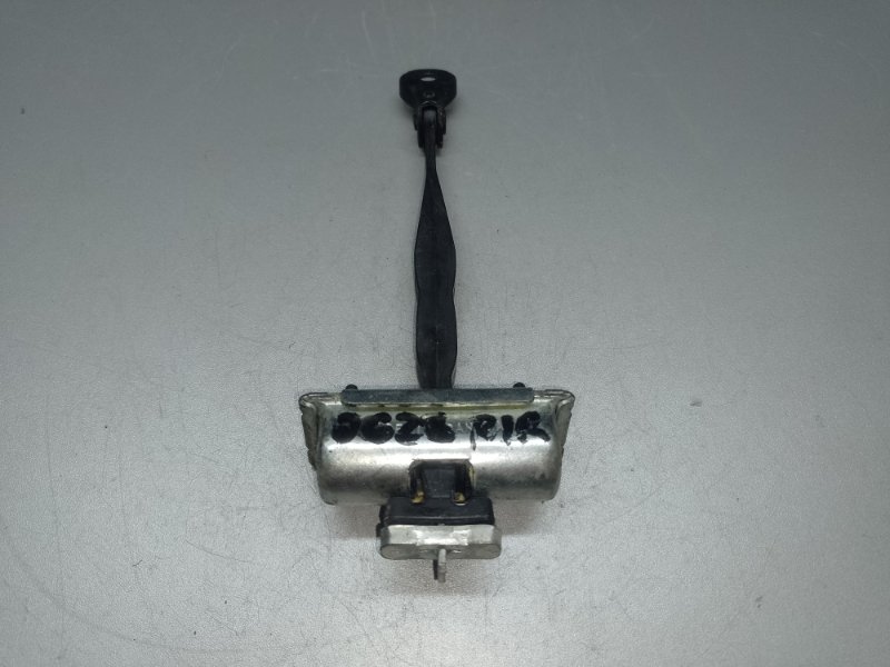 Ограничитель двери задний правый EDGE 15- 2016 C35PDED 3.5L Ограничитель двери задний правый EDGE 15- 2016 C35PDED 3.5L