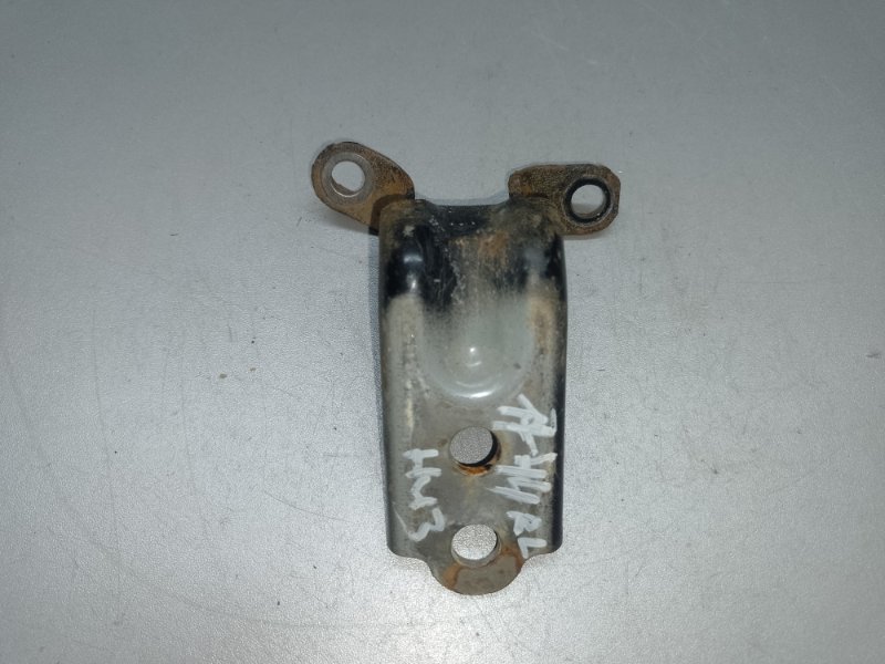 Петля двери нижняя задняя левая SUBARU IMPREZA 11-17 2012 GJ 2.0 FB20B 60470FG0309P Б/У