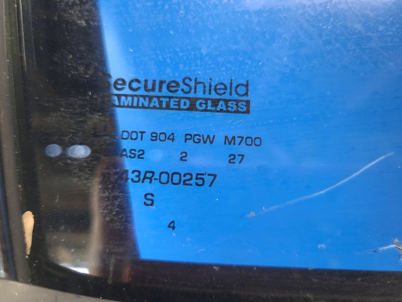 Стекло двери переднее правое 200 10-14 2012 2.4 ED3 Стекло двери переднее правое 200 10-14 2012 2.4 ED3