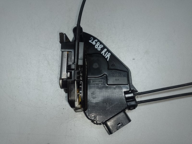 Замок двери задний правый PATHFINDER R52 12-21 2013 3.5 VQ35DE