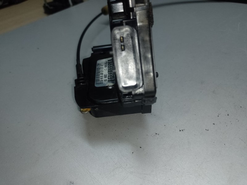 Замок двери задний правый PATHFINDER R52 12-21 2013 3.5 VQ35DE