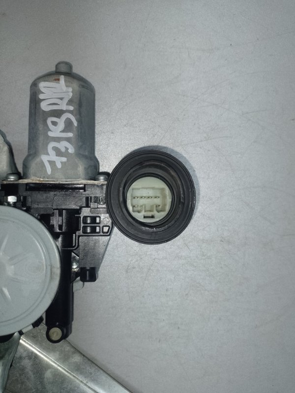 Стеклоподъемник задний правый TOYOTA CAMRY 40 06-11 2.4 2AZ-FXE