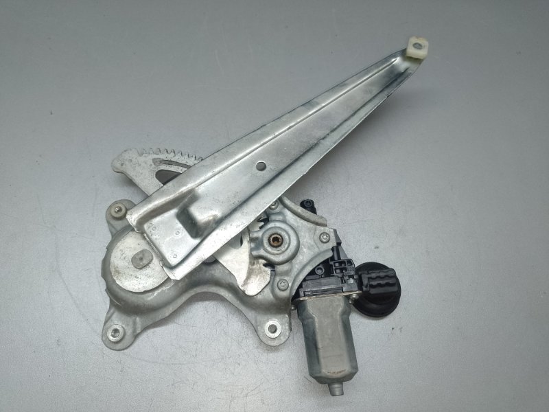 Стеклоподъемник задний правый CAMRY 40 06-11 2008 2.4 2AZ-FXE