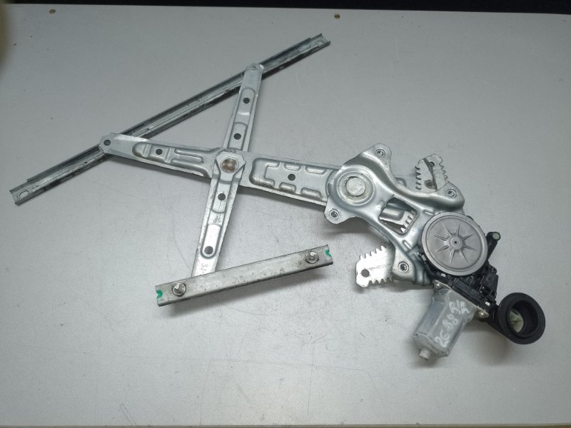 Стеклоподъемник задний правый NISSAN PATHFINDER R52 12-21 2013 3.5 VQ35DE 82720-3KA0A Б/У