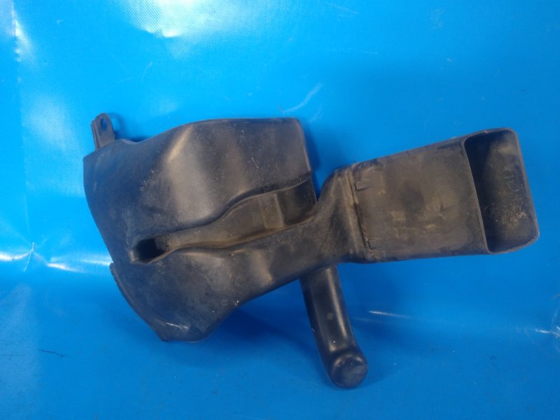 Резонатор воздушного фильтра 200 10-14 2012 2.4 ED3