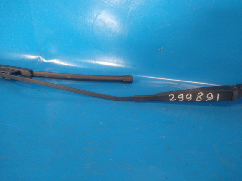 Поводок стеклоочистителя передний правый CHRYSLER 200 10-14 2.4 ED3