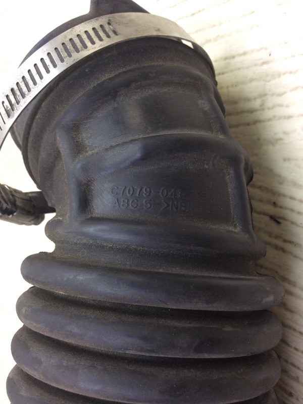 Патрубок впускного коллектора NV200 USA 13- 2013 2.0 MR20DE