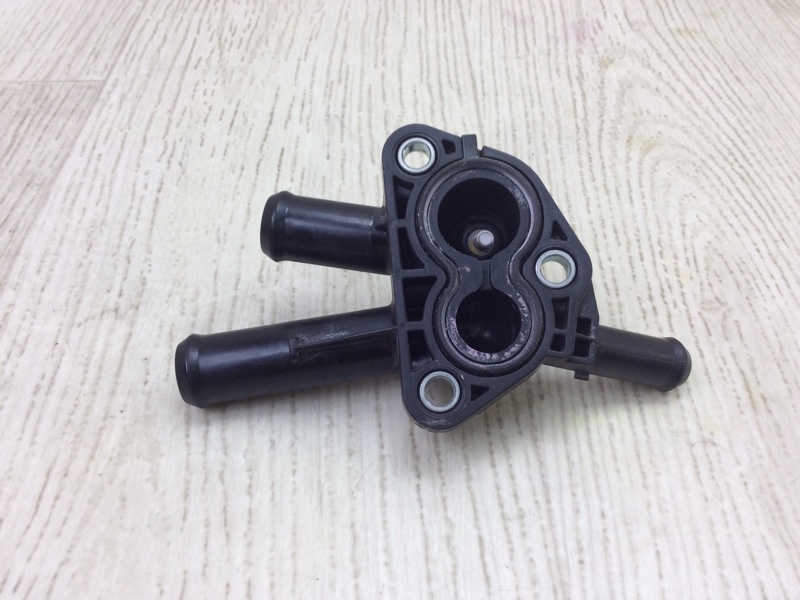 Тройник системы охлаждения CAMRY 70 17- 2020 GSV70 2.5 A25AFKS