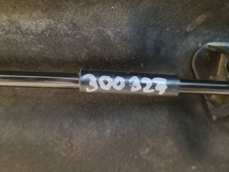 Упор капота NISSAN X-TRAIL/ROGUE T32 13-20 657714CL0A Б/У