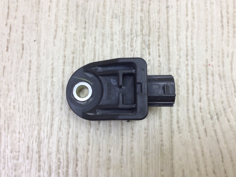 Запчасть датчик удара передний TOYOTA VENZA 09-16 2009 3.5 2GR-FE 8917309540 Б/У Датчик удара передний TOYOTA VENZA 09-16 2009 3.5 2GR-FE 8917309540 Б/У