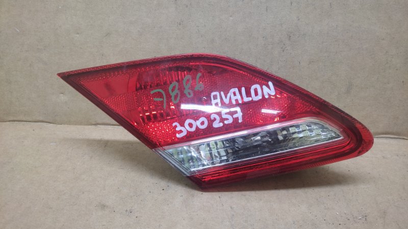Фонарь внутренний левый TOYOTA AVALON 05-12 2005 3.5 2GR-FE 81590-AC020 Б/У
