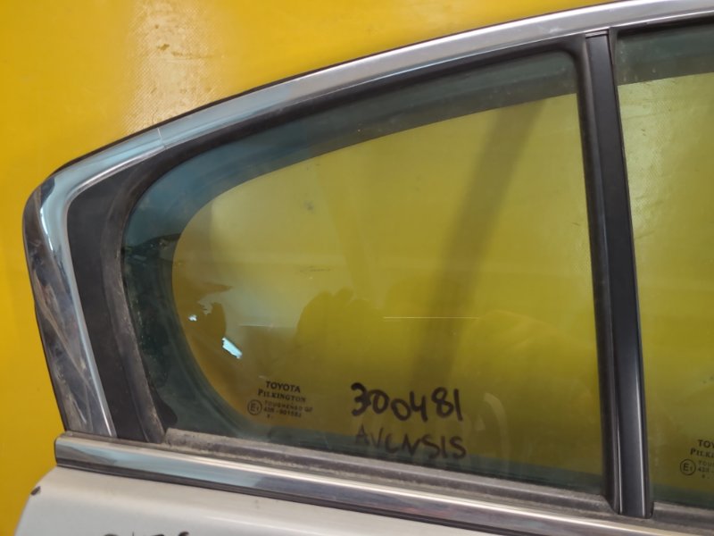 Стекло двери глухое заднее правое TOYOTA AVENSIS 08-18 68123-05090 Б/У