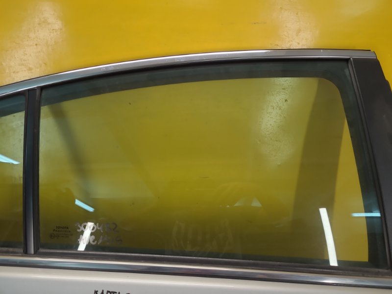 Запчасть стекло двери заднее правое TOYOTA AVENSIS 08-18 68103-05140 Б/У Стекло двери заднее правое TOYOTA AVENSIS 08-18 68103-05140 Б/У