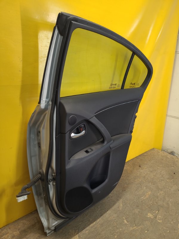 Дверь задняя правая AVENSIS 08-18 Дверь задняя правая AVENSIS 08-18