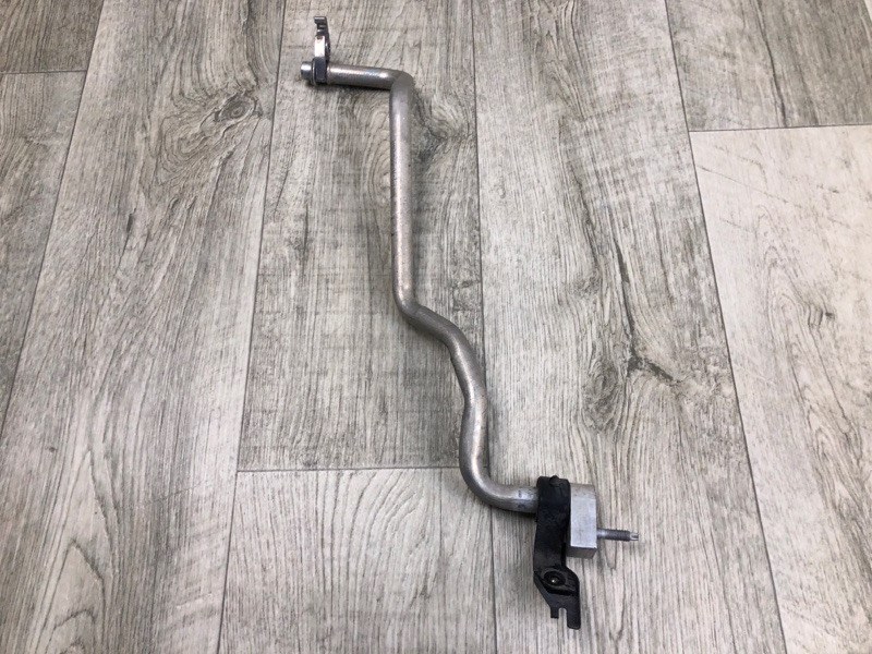 Трубка кондиционера FORD FIESTA 08-17 2017 1.6 C16HDEZ D2BZ-19867-B Б/У