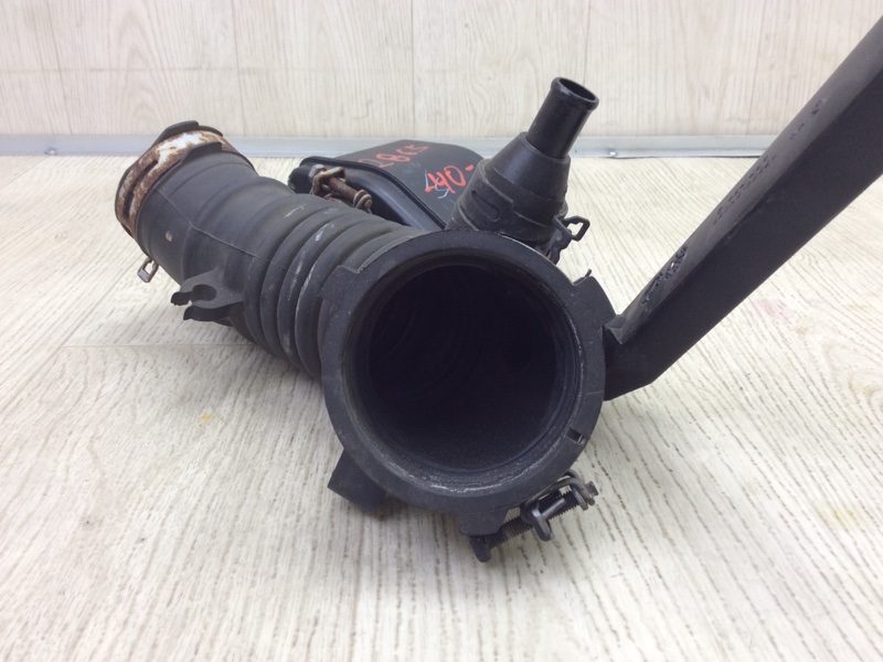 Патрубок воздушного фильтра TOYOTA CAMRY 40 06-11 ACV40 2.4 2AZFE Патрубок воздушного фильтра TOYOTA CAMRY 40 06-11 ACV40 2.4 2AZFE