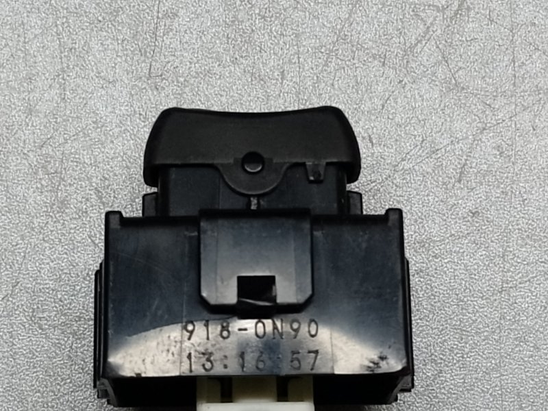 Кнопка центрального замка передняя правая TOYOTA CAMRY 40 06-11 3.5 2GR-FE