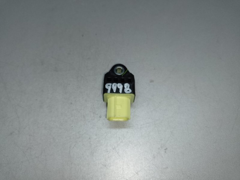 Датчик удара TOYOTA SIENNA 11-16 3.5 2GR-FE Датчик удара TOYOTA SIENNA 11-16 3.5 2GR-FE