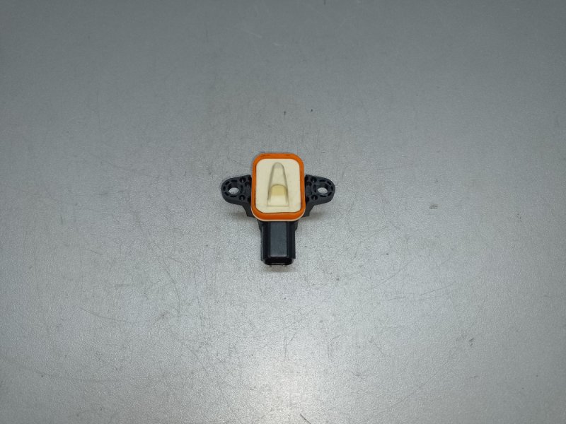 Датчик удара передний правый FUSION 14- 2014 C25HDEX