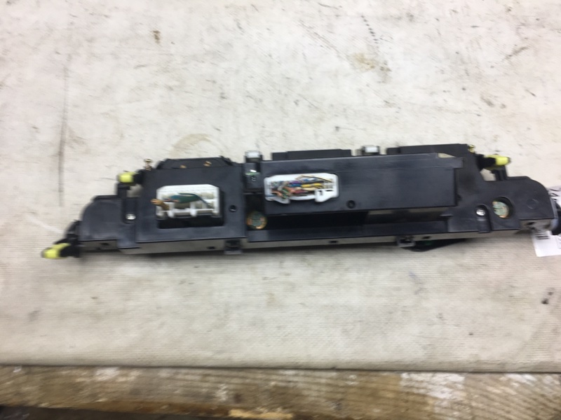 Блок управления печкой CAMRY 30 02-06 2004 Седан 2.4 2AZFE