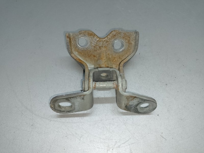 Петля двери нижняя передняя правая HYUNDAI ACCENT RB 10- 2015 1.6 G4FD 79325-1Y000 Б/У