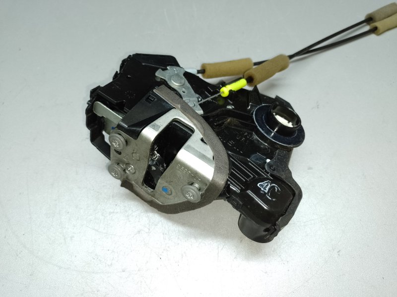 Замок двери передний правый TOYOTA CAMRY 40 06-11 2008 2.4 2AZ-FXE 69030-06200 Б/У