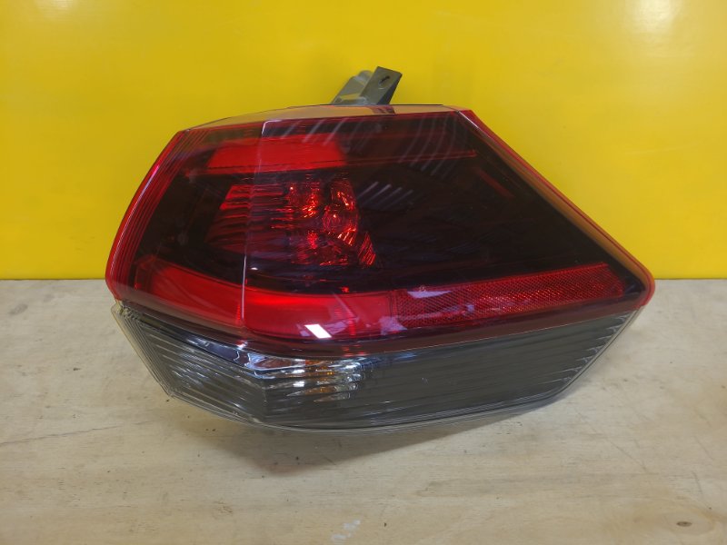 Фонарь наружный правый NISSAN X-TRAIL/ROGUE T32 13-20 265506FP0A Б/У