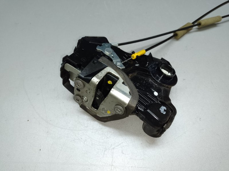 Запчасть замок двери передний правый TOYOTA SIENNA 11-16 2012 3.5 2GR-FE 69030-0C050 Б/У Замок двери передний правый TOYOTA SIENNA 11-16 2012 3.5 2GR-FE 69030-0C050 Б/У